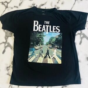The BEATLES Ladies Band T-Shirt - Size LARGE